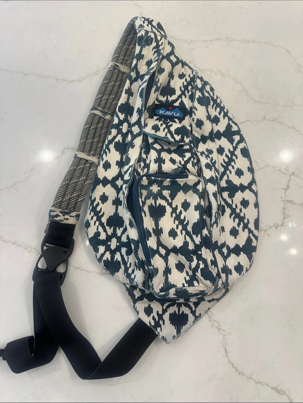 KAVU Rope Original Sling Bag Cream & Teal Print Backpack Crossbody Pockets
